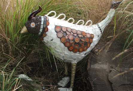 recycled mosaic bird sculpture at London Zoo by Anne Schwegmann-Fielding